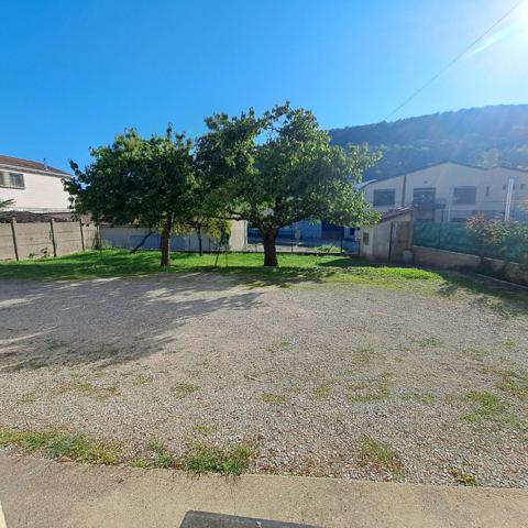 A VENDRE LAVELANET MAISON INDEPENDANTE 4 CHAMBRES / JARDIN / GARAGE