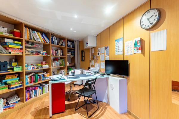 LIVRY GARGAN - Maison d'architecte - 220 m2 sur une parcelle de 551 m2