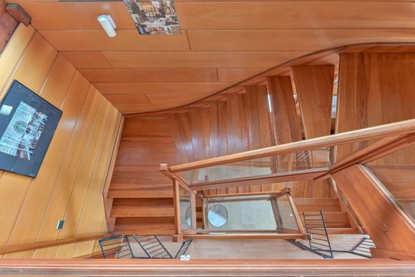 LIVRY GARGAN - Maison d'architecte - 220 m2 sur une parcelle de 551 m2