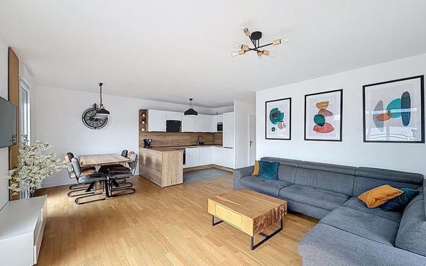 Appartement à vendre    4 pièces • 79,60 m2 Montigny-le-Bretonneux