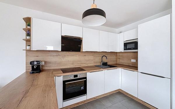 Appartement à vendre    4 pièces • 79,60 m2 Montigny-le-Bretonneux