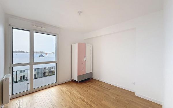 Appartement à vendre    4 pièces • 79,60 m2 Montigny-le-Bretonneux