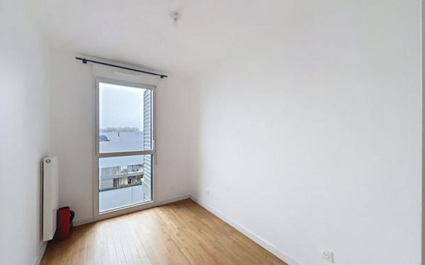 Appartement à vendre    4 pièces • 79,60 m2 Montigny-le-Bretonneux