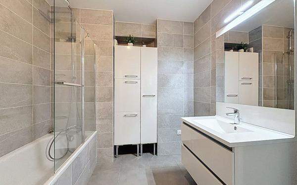 Appartement à vendre    4 pièces • 79,60 m2 Montigny-le-Bretonneux