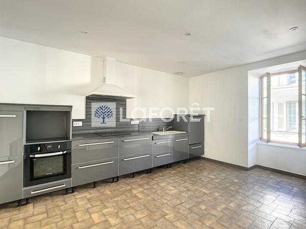 Location appartement Parthenay - 3 pièce(s) - 94 m² - 650 € / mois