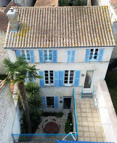 Maison de caractère avec garage et plateau aménageable en hypercentre