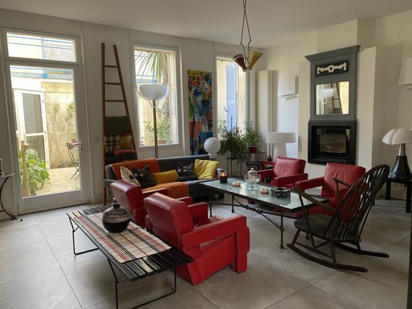 Maison de caractère avec garage et plateau aménageable en hypercentre