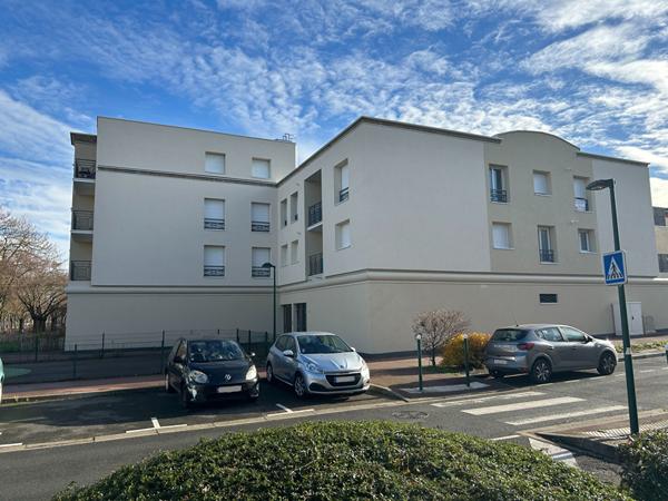 BEL APPARTEMENT DE 3 PIECES A VENDRE A PLAISIR