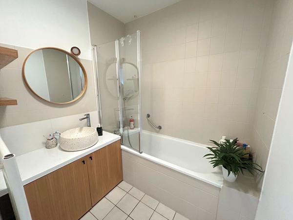 BEL APPARTEMENT DE 3 PIECES A VENDRE A PLAISIR