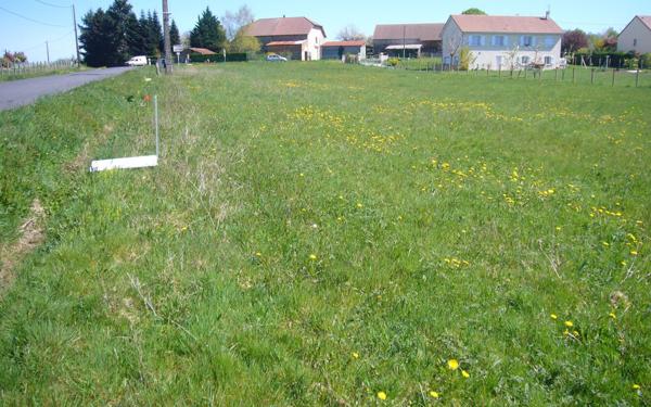 Terrain à vendre    Saint-Yrieix-la-Perche