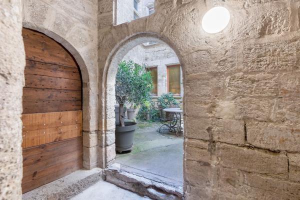 Vente Appartement de luxe Pézenas 6 Pièces 172 m²