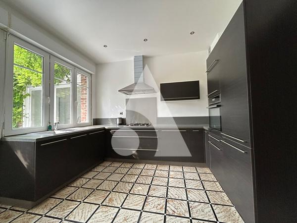 Maison 7 pièces 249 m2