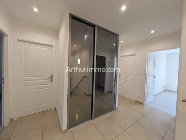 Vente                                                      Maison
                        
                     6 pièces                      150 m2                     à Besançon
