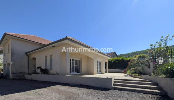 Vente                                                      Maison
                        
                     6 pièces                      150 m2                     à Besançon