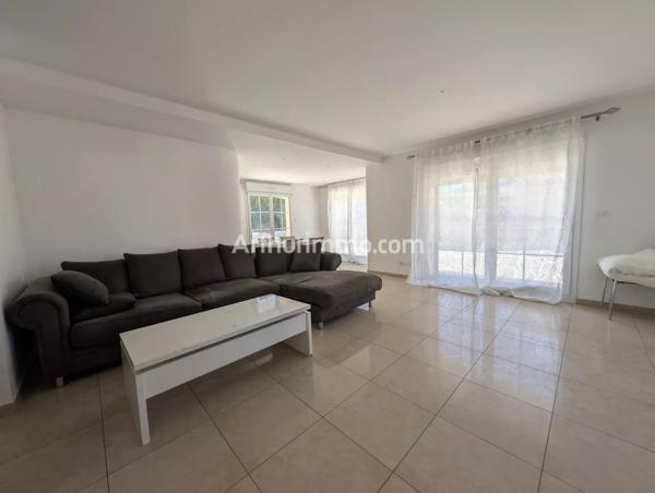 Vente                                                      Maison
                        
                     6 pièces                      150 m2                     à Besançon