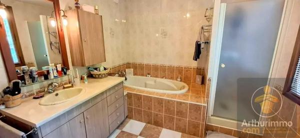 Vente                                                      Maison
                        
                     5 pièces                      111 m2                     à Avaray