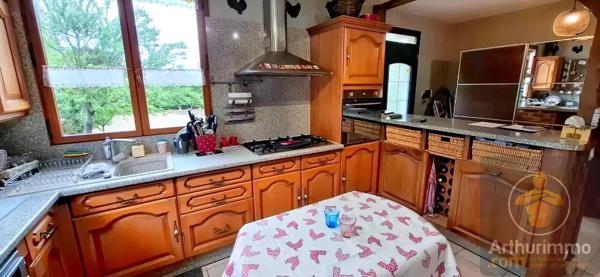 Vente                                                      Maison
                        
                     5 pièces                      111 m2                     à Avaray