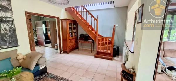 Vente                                                      Maison
                        
                     5 pièces                      111 m2                     à Avaray