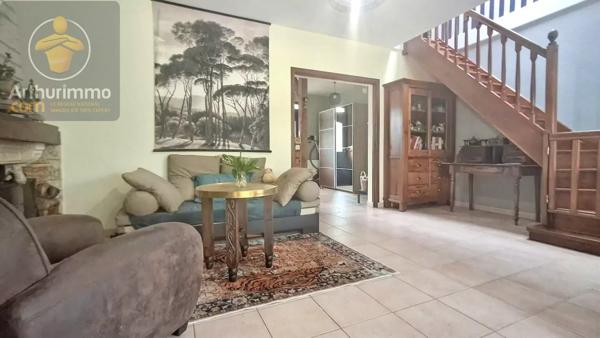 Vente                                                      Maison
                        
                     5 pièces                      111 m2                     à Avaray