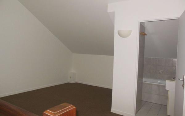 Appartement à louer    2 pièces • 46 m2 Roissy-en-Brie