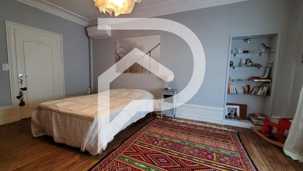 Maison 11 pièces 283 m2