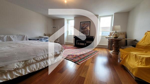 Maison 11 pièces 283 m2