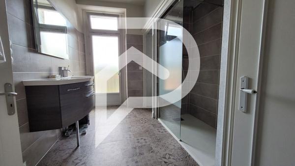 Maison 11 pièces 283 m2