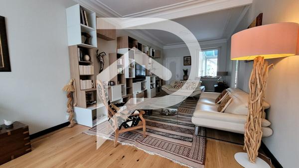 Maison 11 pièces 283 m2