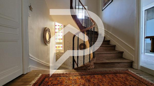 Maison 11 pièces 283 m2