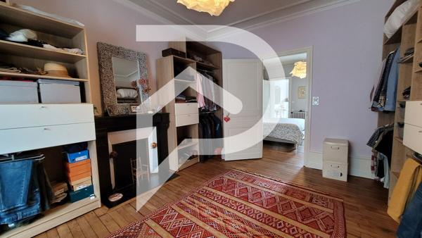 Maison 11 pièces 283 m2