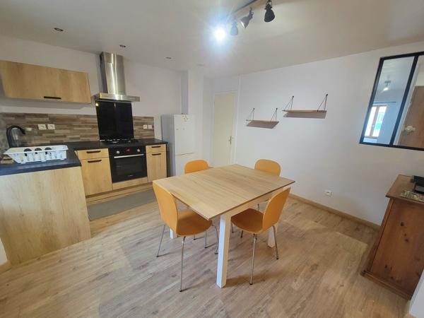 Immeuble de rapport – 2 appartements – Saint-Laurent-du-Pape