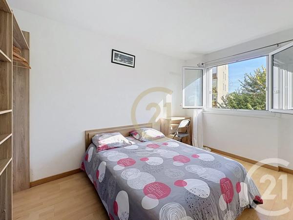 Appartement F4 à vendre  4 pièces - 90,86 m 2   BOISSY ST LEGER  - 94