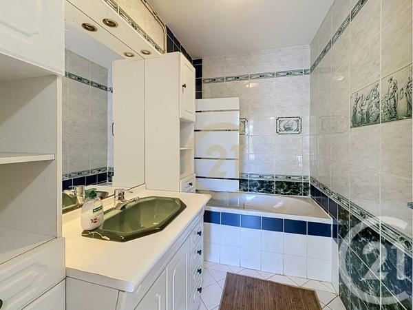 Appartement F4 à vendre  4 pièces - 90,86 m 2   BOISSY ST LEGER  - 94