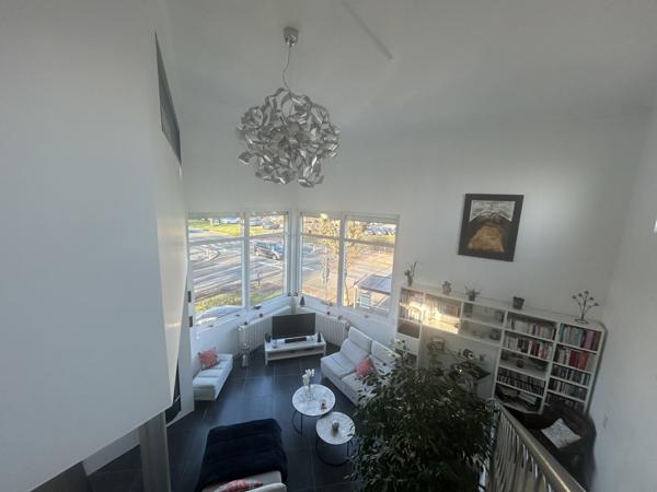 Appartement  6 pièce(s)  3 chambre(s)  130 m²