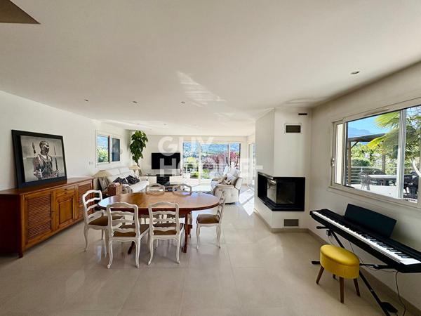 Maison Tresserve 5 pièce(s) 195 m2