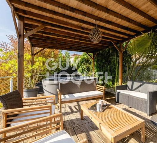 Maison Tresserve 5 pièce(s) 195 m2