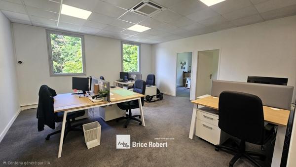 Bureaux à louer à Saint-Priest aménagés 104 m² avec fibre optique