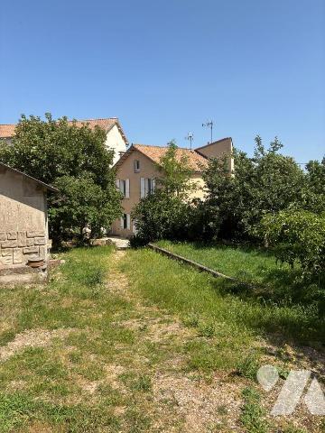 À vendre ? Maison rénovée + dépendances à rénover ? La Cavalerie (12230) ? 240 000  euros...