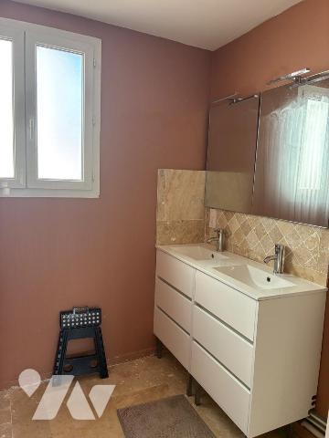 À vendre ? Maison rénovée + dépendances à rénover ? La Cavalerie (12230) ? 240 000  euros...