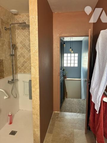 À vendre ? Maison rénovée + dépendances à rénover ? La Cavalerie (12230) ? 240 000  euros...