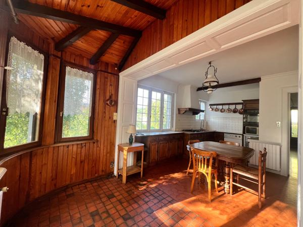 Maison individuelle avec beaucoup de charme à rafraichir. Secteur Calme ESSERT