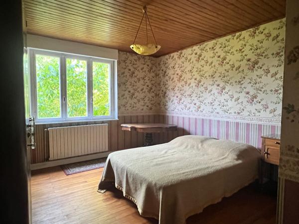 Maison individuelle avec beaucoup de charme à rafraichir. Secteur Calme ESSERT