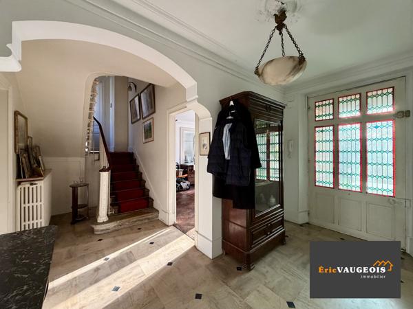 Coulommiers (77120) Maison bourgeoise - 3 habitations indépendantes - centre ville Coulommiers 77120