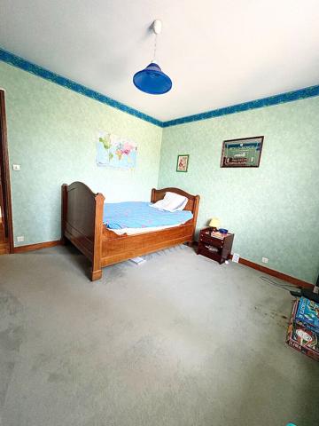 Maison Montmorillon 8 pièce(s) 153.57 m2