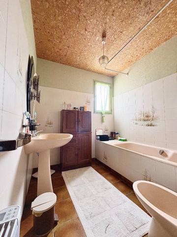 Maison Montmorillon 8 pièce(s) 153.57 m2