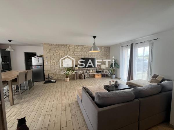 Maison 2018, bien entretenue avec de beaux volumes