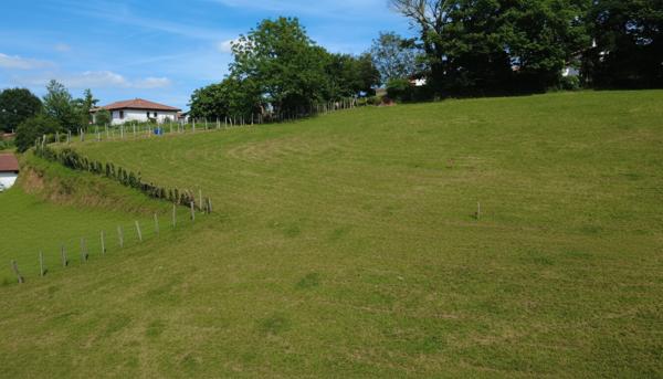 Terrain à bâtir 1315m² - Vue montagne Hasparren