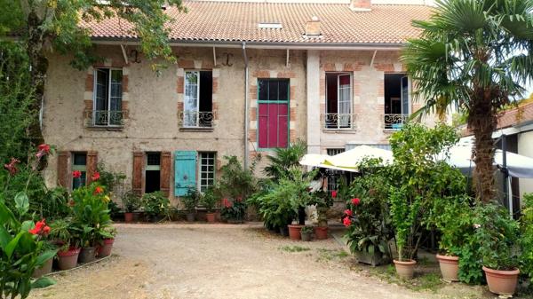 Manoir proche Moissac,Sur le Chemin de St Jacques de Compostelle Moissac