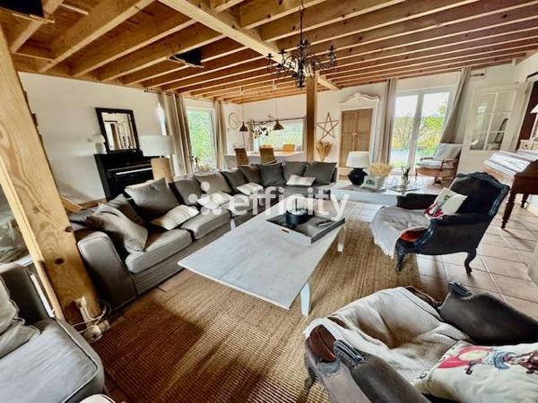 Maison 8 pièces - 250 m² Exclusivité efficity