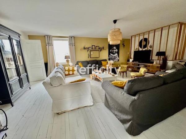 Maison 8 pièces - 250 m² Exclusivité efficity